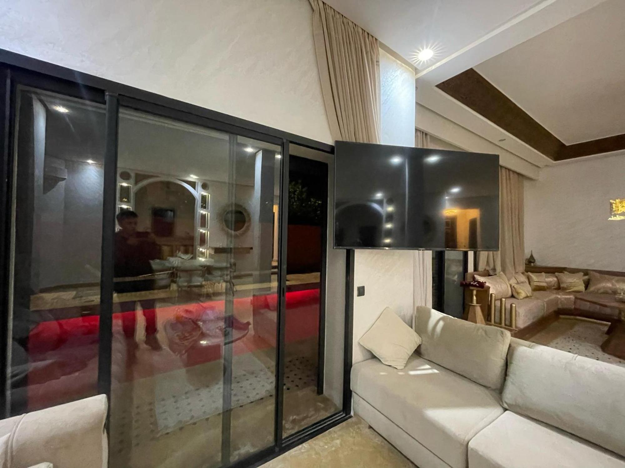 Villa, Jardin & Piscine Alloggio in famiglia *