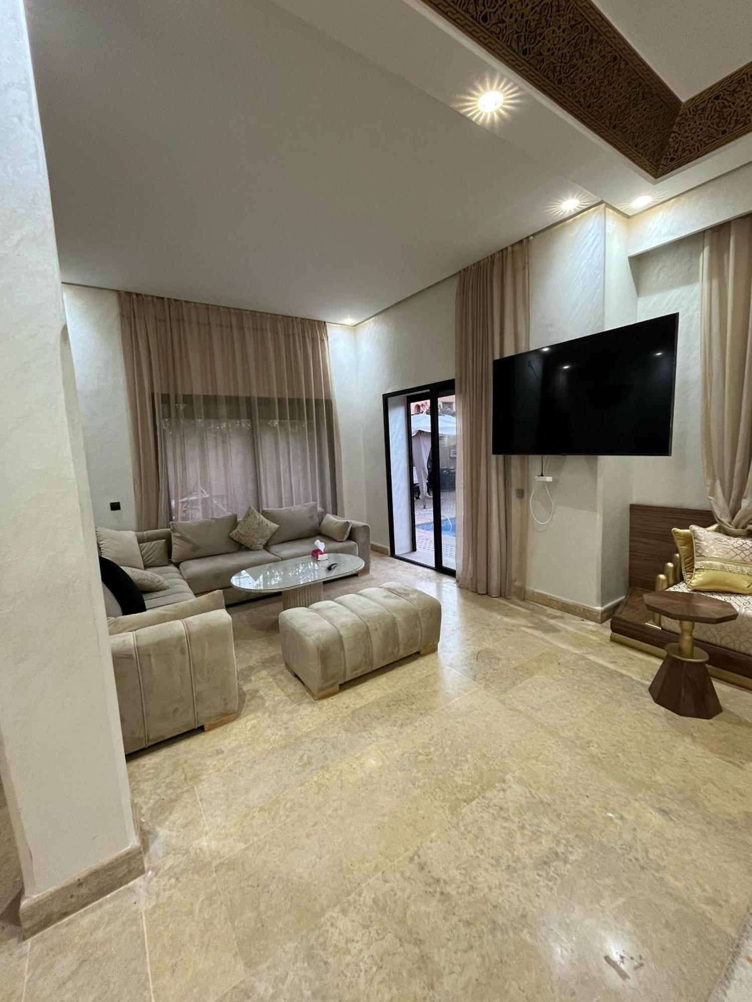 Villa, Jardin & Piscine Alloggio in famiglia *